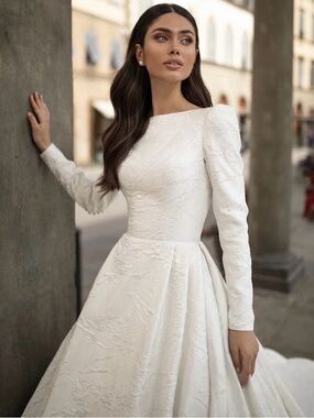 Milla Nova Jordan Wedding Dress Never Worn Altered To Size 0-2 *See Measurements